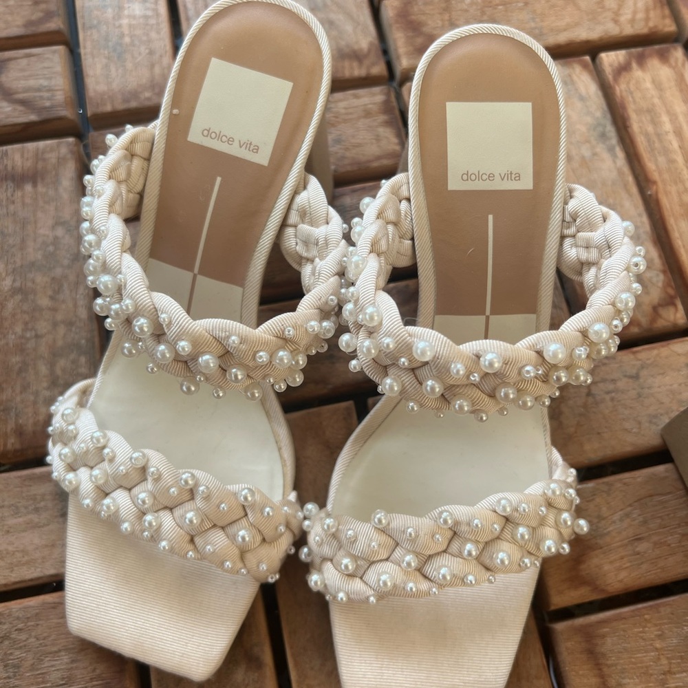 Dolce Vita Vanilla Pearl Heels. Size 7.5